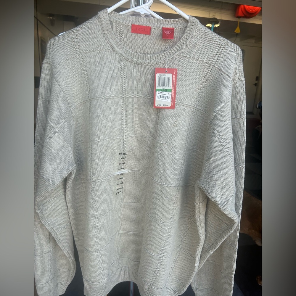 Izod Men's Light Gray beige Crewneck Sweater. New with tags 100% Cotton